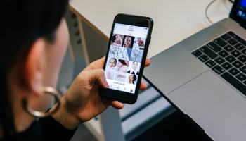 Ein Beispiel für Social Media Marketing auf einem Smartphone